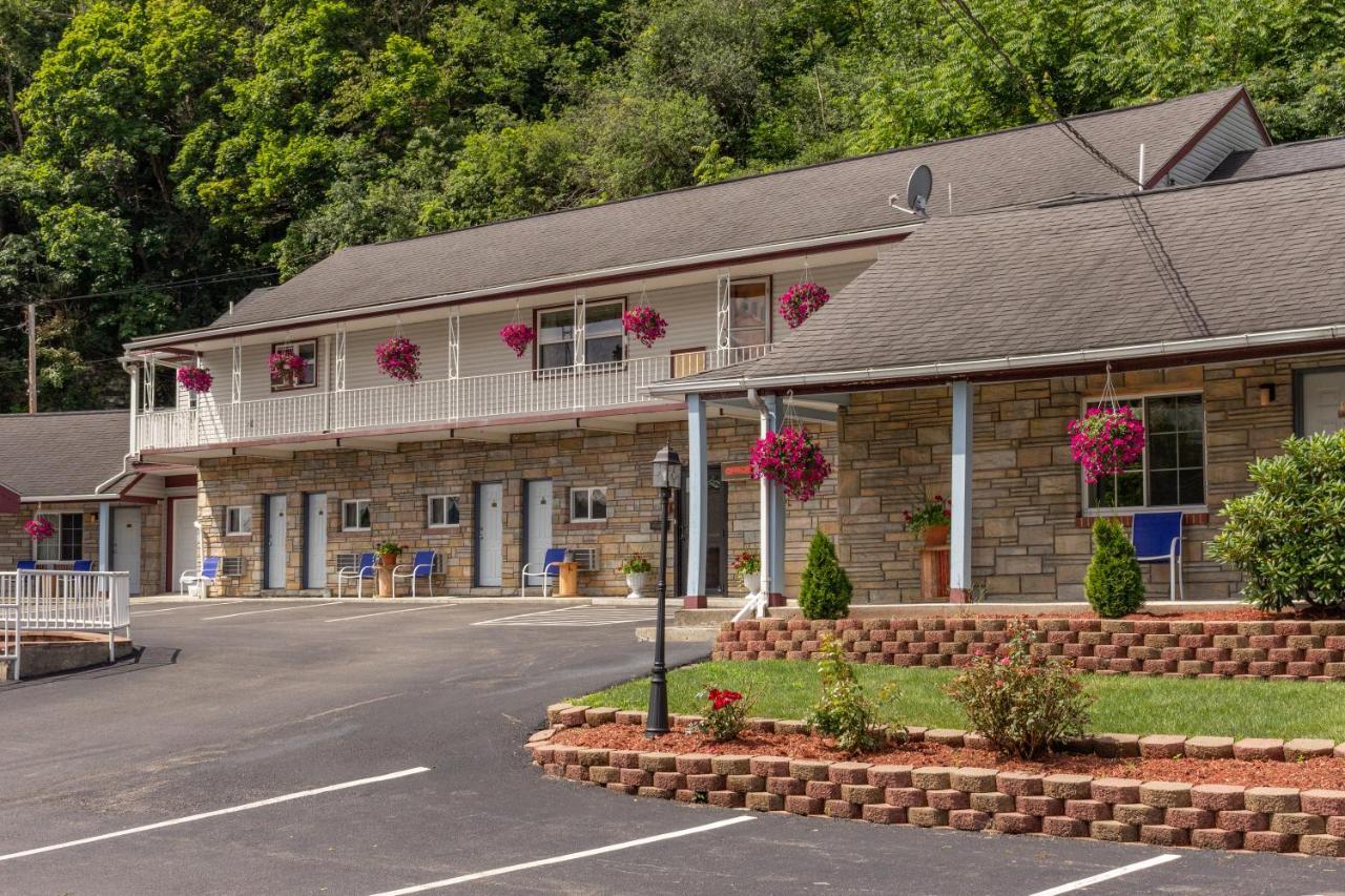 Budget Inn Watkins Glen Exterior photo