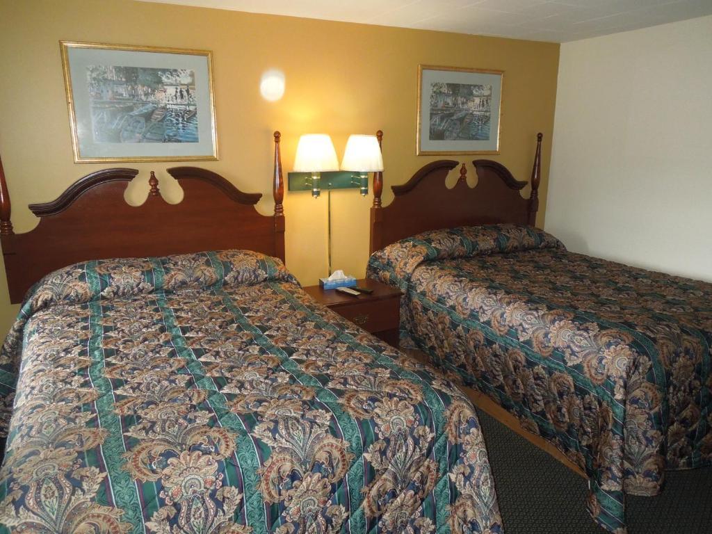 Budget Inn Watkins Glen Room photo